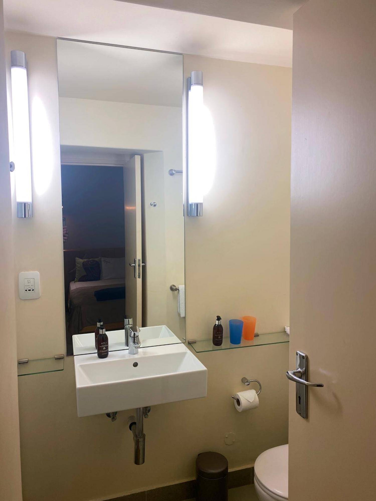 Lezard Bleu Guest House كيب تاون المظهر الخارجي الصورة