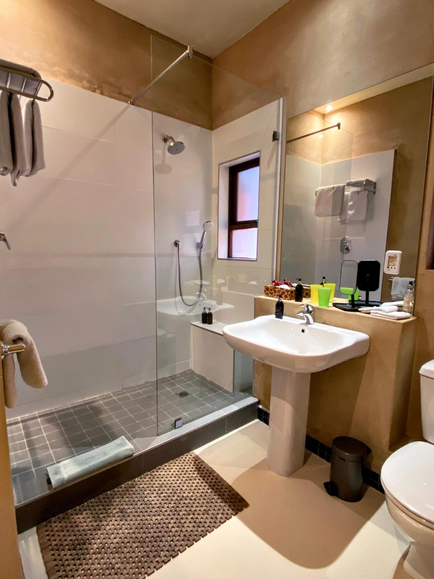 Lezard Bleu Guest House كيب تاون المظهر الخارجي الصورة
